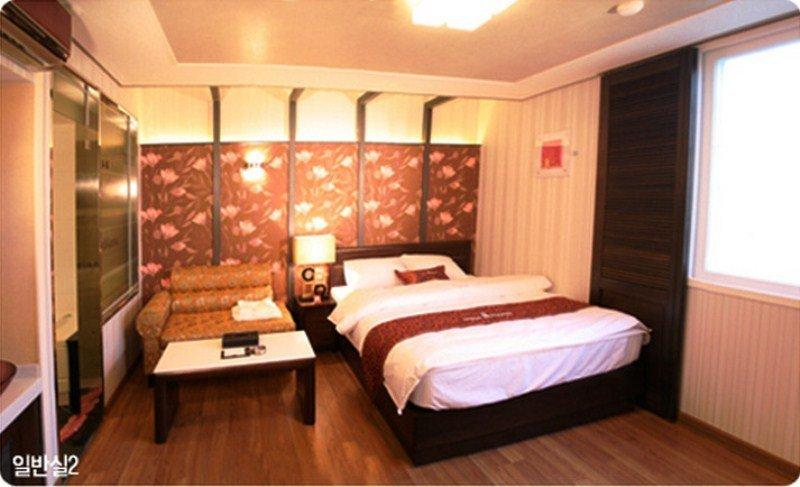 N Motel Mg Stay Gyeongju Exteriör bild